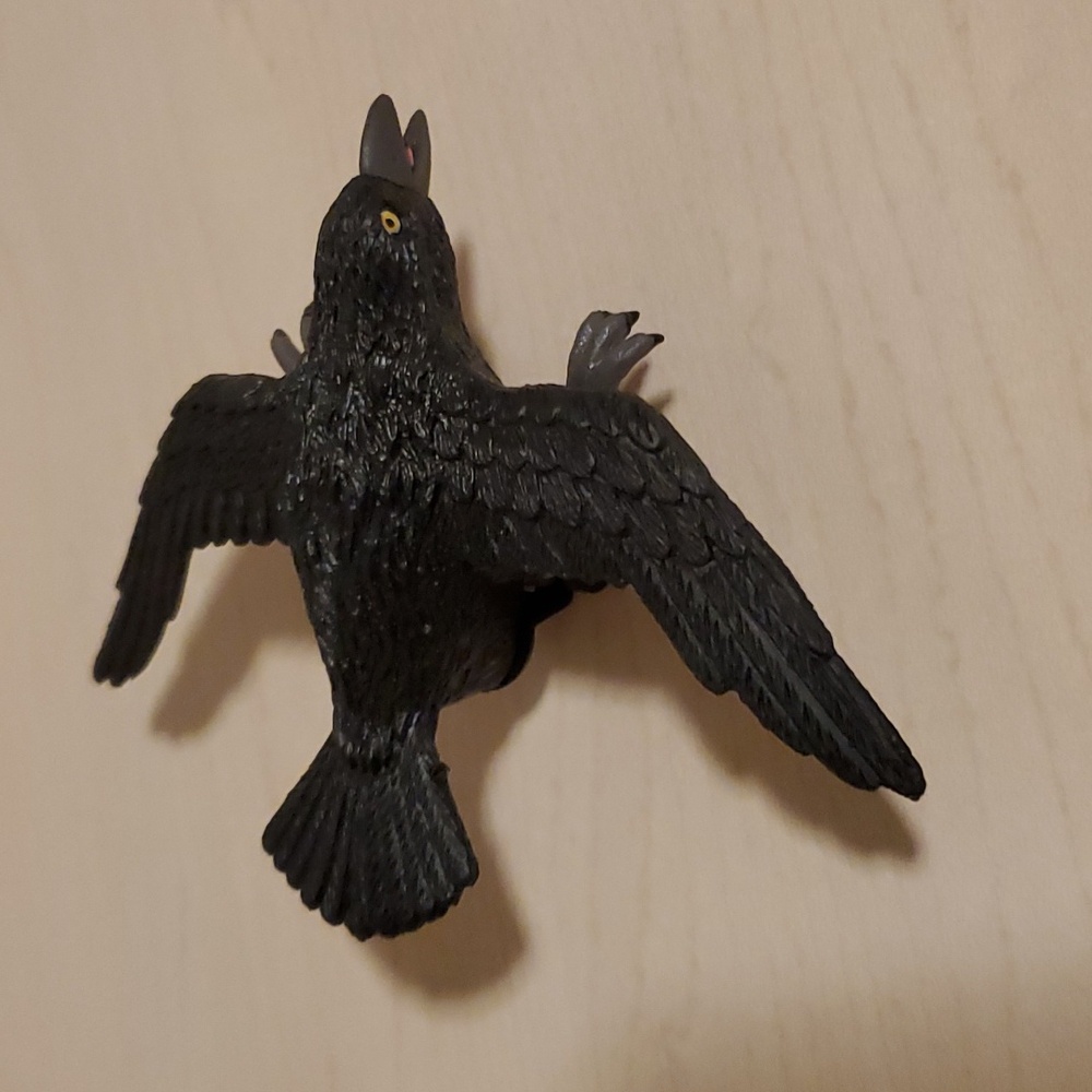 Archie McPhee Racing Crow - Picture 2 of 5